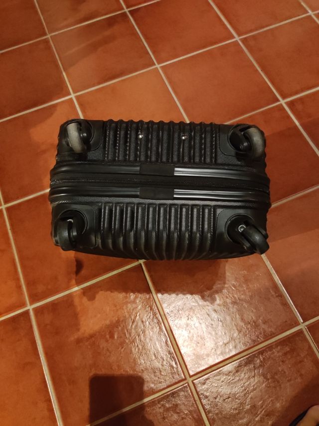 Maleta dura 4 ruedas Primark negra