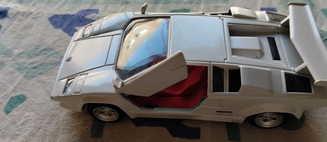 Guiloy Countach 5000 Blanco perla 1/24 envio inc