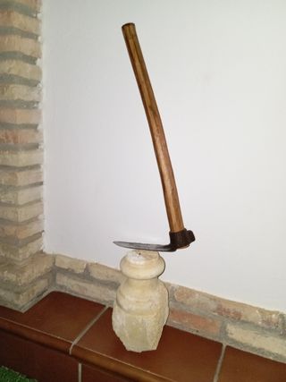 Azada antigua restaurada