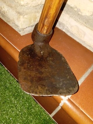 Azada antigua restaurada