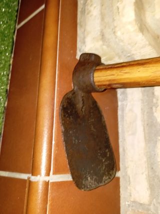 Azada antigua restaurada