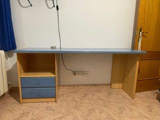 Habitación infantil (literas + escritorio)