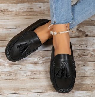 Scarpe donna, mocassini eleganti, nuovi.