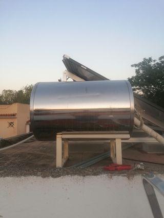 Termo de apoyo a placas solares termicas