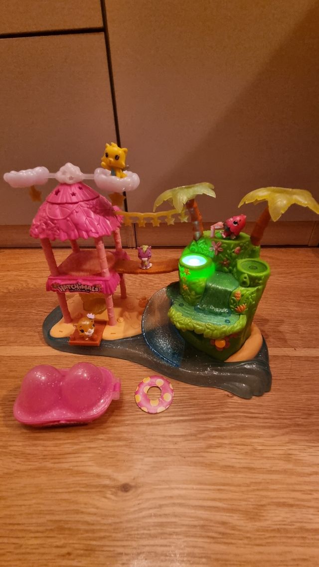 Hatchimals Tropical Party