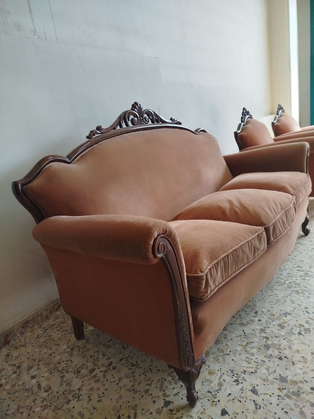 Conjunto sofá estilo Luis XV, Los Certales
