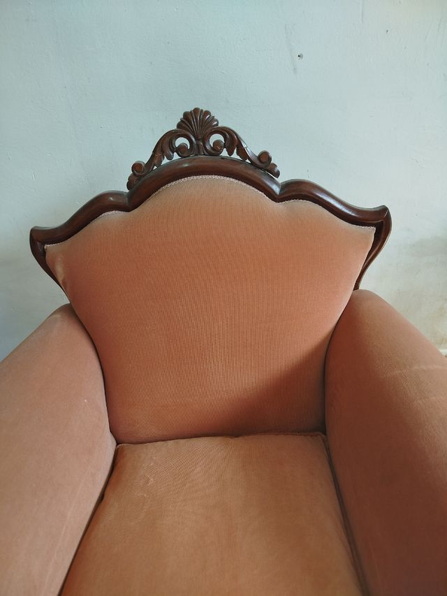 Conjunto sofá estilo Luis XV, Los Certales