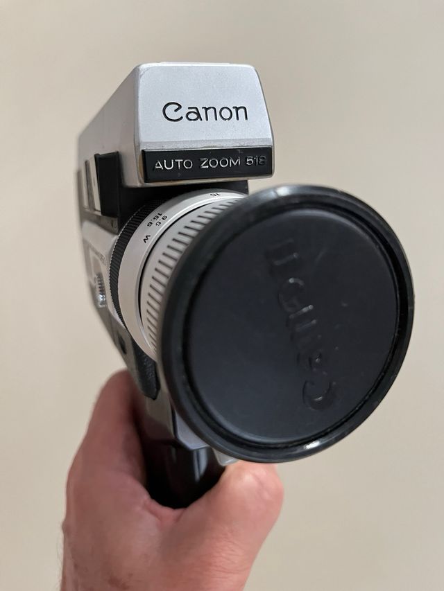 Tomavistas Canon Auto Zoom 518 Super 8 y flash