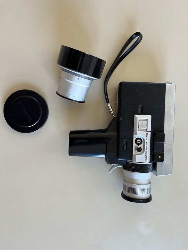 Tomavistas Canon Auto Zoom 518 Super 8 y flash