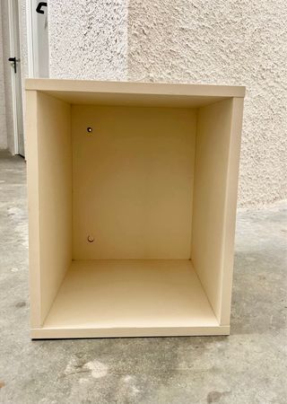 Estantería con forma de cubo