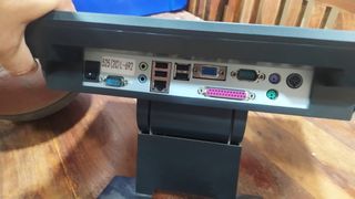 Impresora y monitor táctil