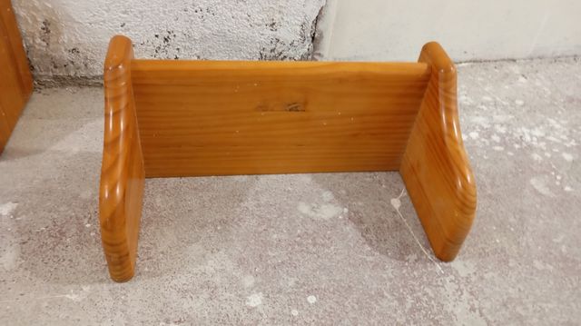 3 Estanterías de madera