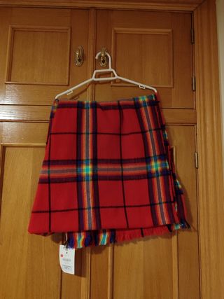 Bufanda roja de cuadros nueva