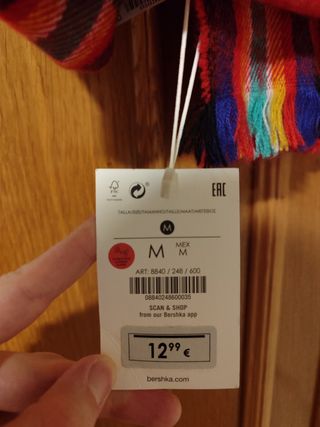 Bufanda roja de cuadros nueva