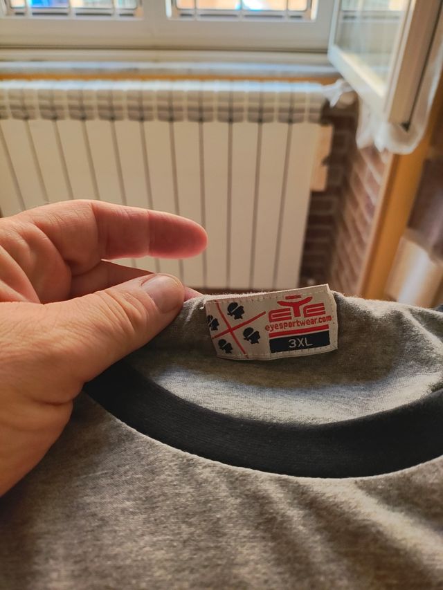 T-shirt Cagliari EYE