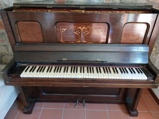 Pianoforte Verticale t.g.Payne london