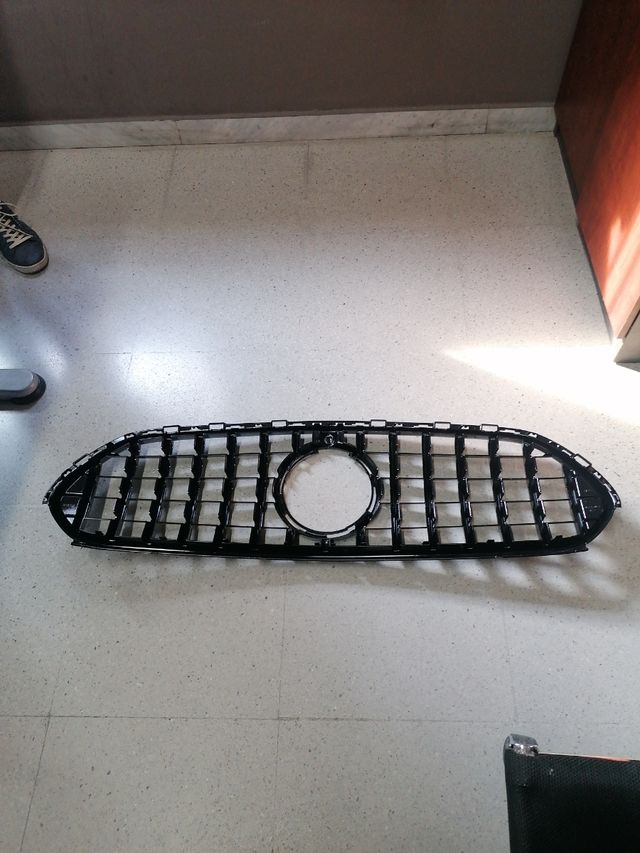 Rejilla delantera mercedes GT para GLC