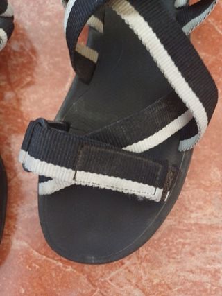 Camper 42 sandalias tiras blanco y negro