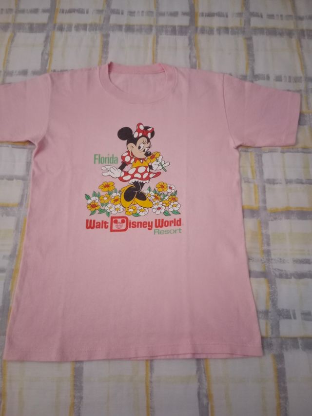 Camisetas  de niños están en perfecto estado