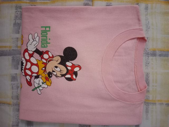 Camisetas  de niños están en perfecto estado