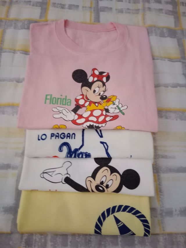 Camisetas  de niños están en perfecto estado