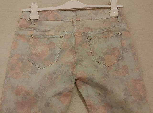 Pantaloni stampati fiori taglia 46