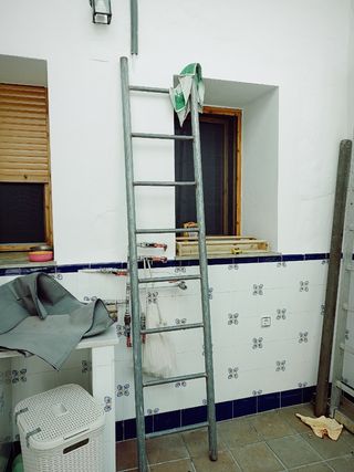 Escalera de hierro galvanizado
