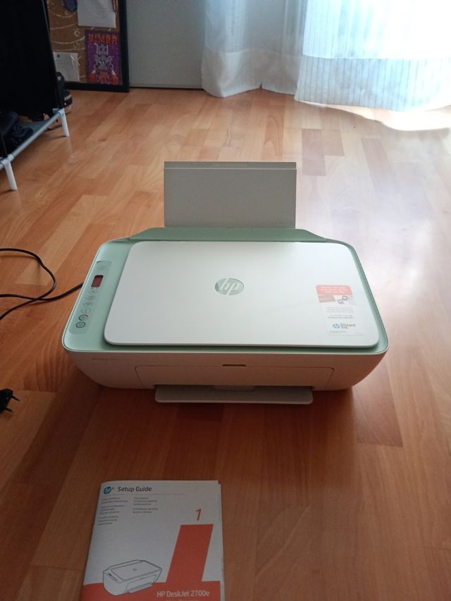 Impresora HP DeskJet 2722e all in one