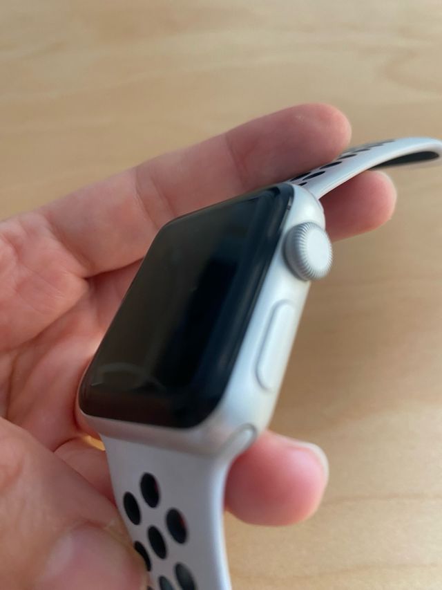 Apple watch serie 3 nike