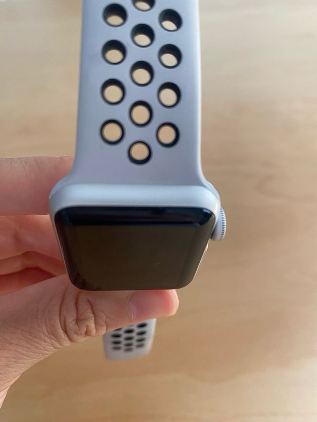 Apple watch serie 3 nike
