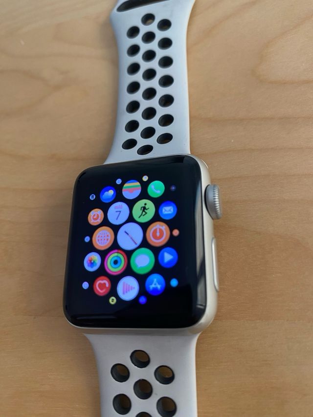 Apple watch serie 3 nike