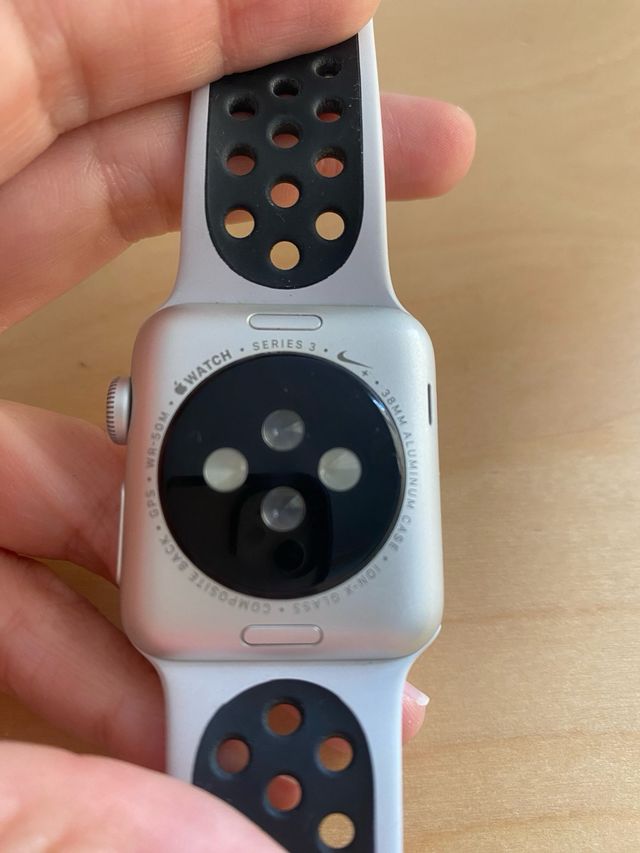 Apple watch serie 3 nike