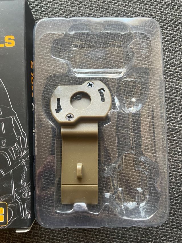 Montura linterna de casco