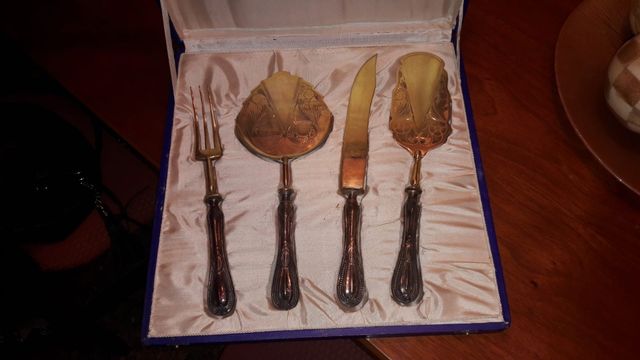 Cubiertos de servir plata