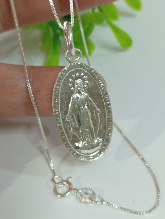 Medalla Virgen Milagrosa con cadena de plata