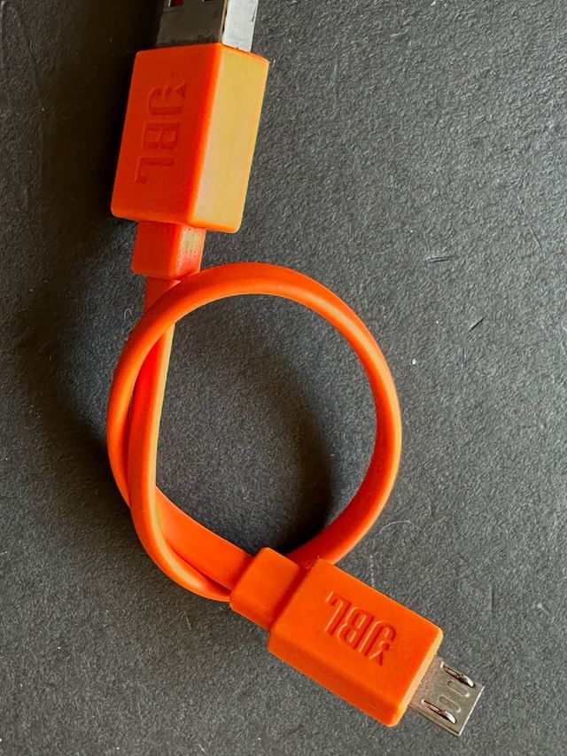 Cable JBL GO