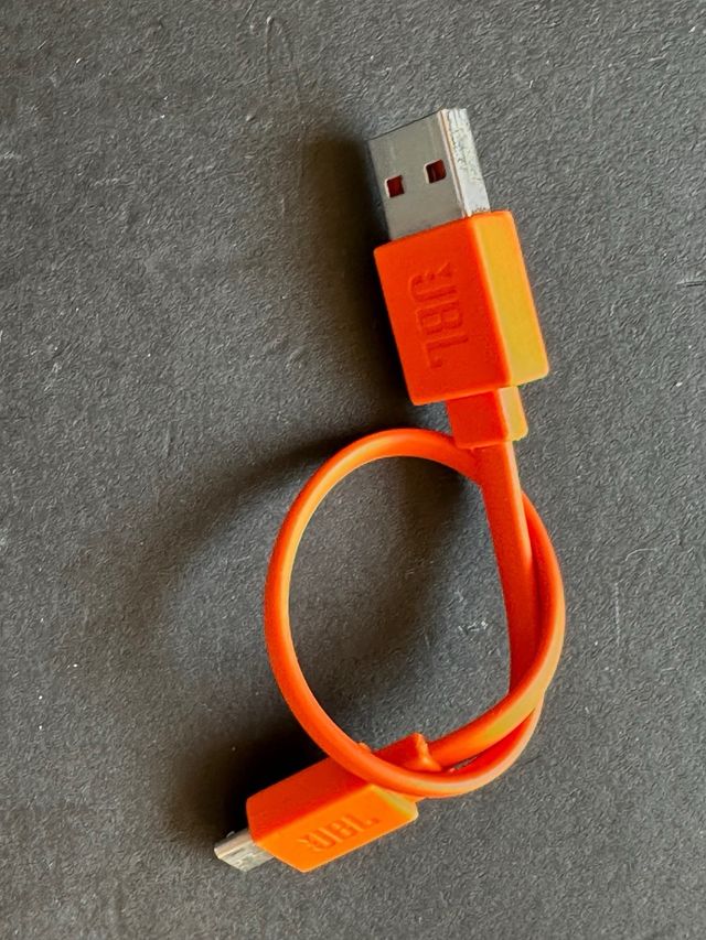 Cable JBL GO