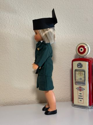 Nancy reedición vestida de Guardia Civil