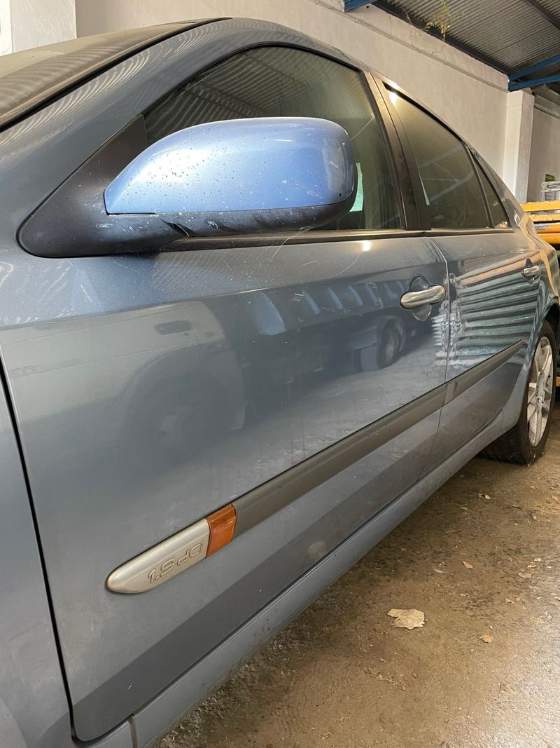 Coche completo Renault Laguna.Leer descripcion - foto 1