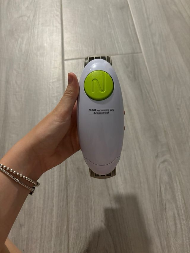 Electric jar opener