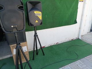 Altavoz autoamplificado