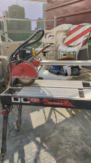 Corta azulejos Rubi DC-250-1200