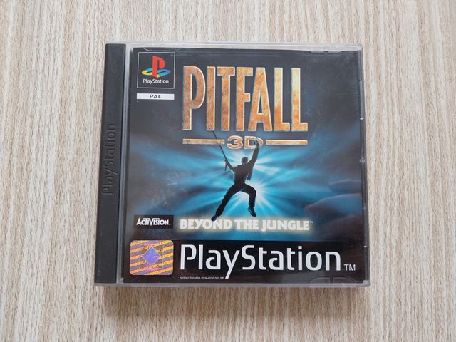 PITFALL 3D PAL ESPAÑA BEYOND THE JUNGLE PS1