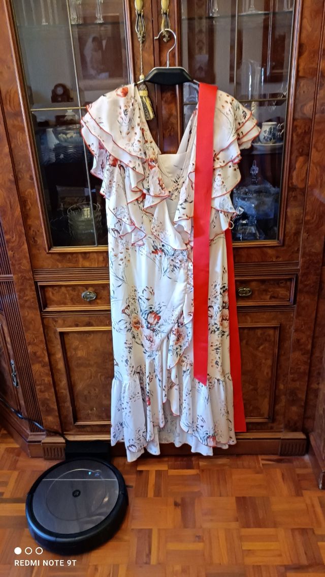 Vestido flores con volantes