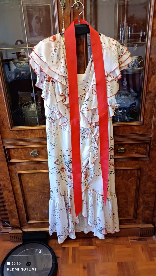 Vestido flores con volantes