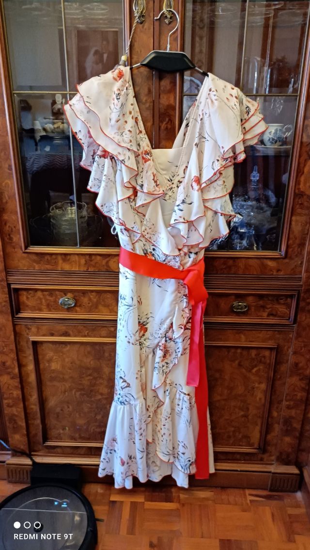 Vestido flores con volantes