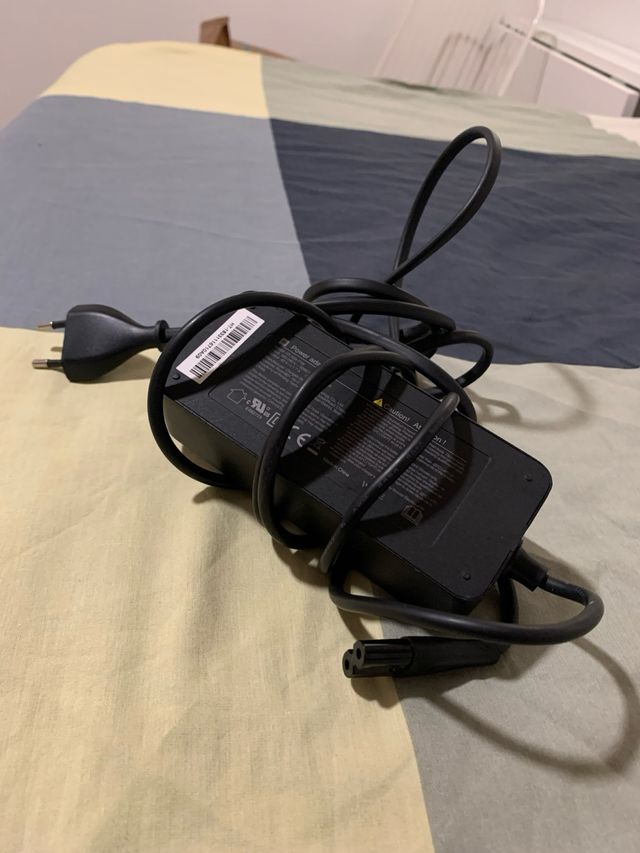 Cargador original patinete eléctrico xiaomi