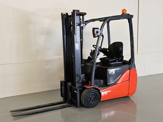 CARRETILLA ELEVADORA ELÉCTRICA