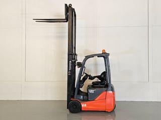 CARRETILLA ELEVADORA ELÉCTRICA