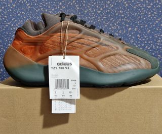Zapatillas Adidas Yeezy 700 V3 'Copper Fade'